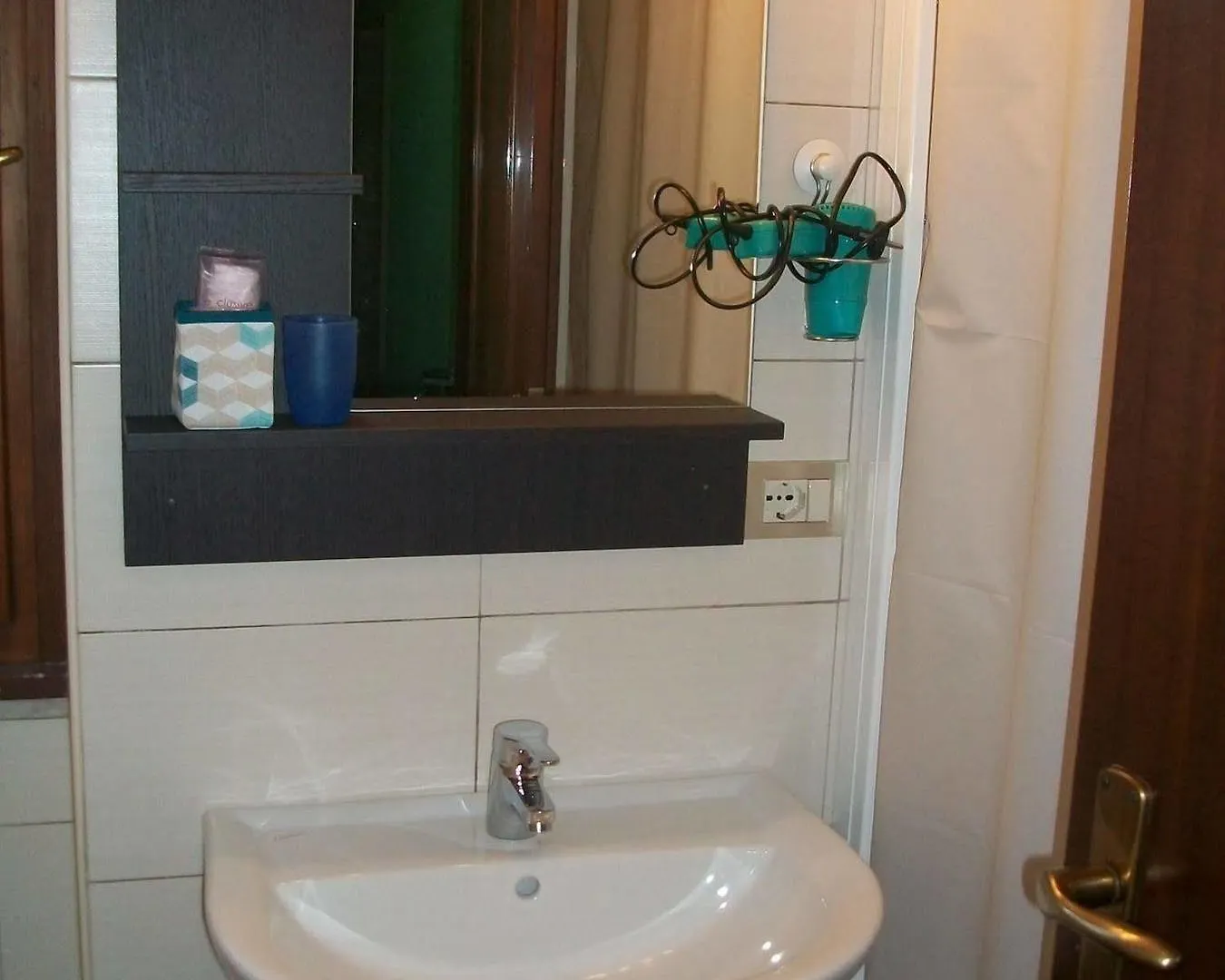 Hotel Meuble Moderno Laveno-Mombello 3*,